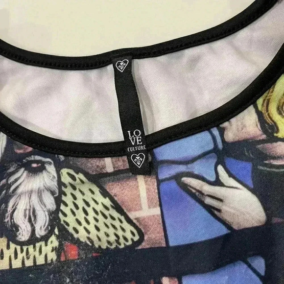 Love Culture Cathedral Stained Glass Short Sleeve Crop Top Shirt Women’s Large - Picture 4 of 7